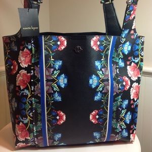 😊🎁NWT Nanette Lepore Damask Floral Tote